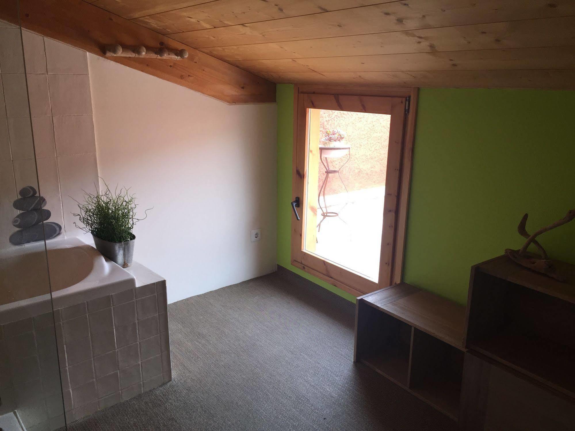 Boutique Niu De Sol 3* Palau Saverdera