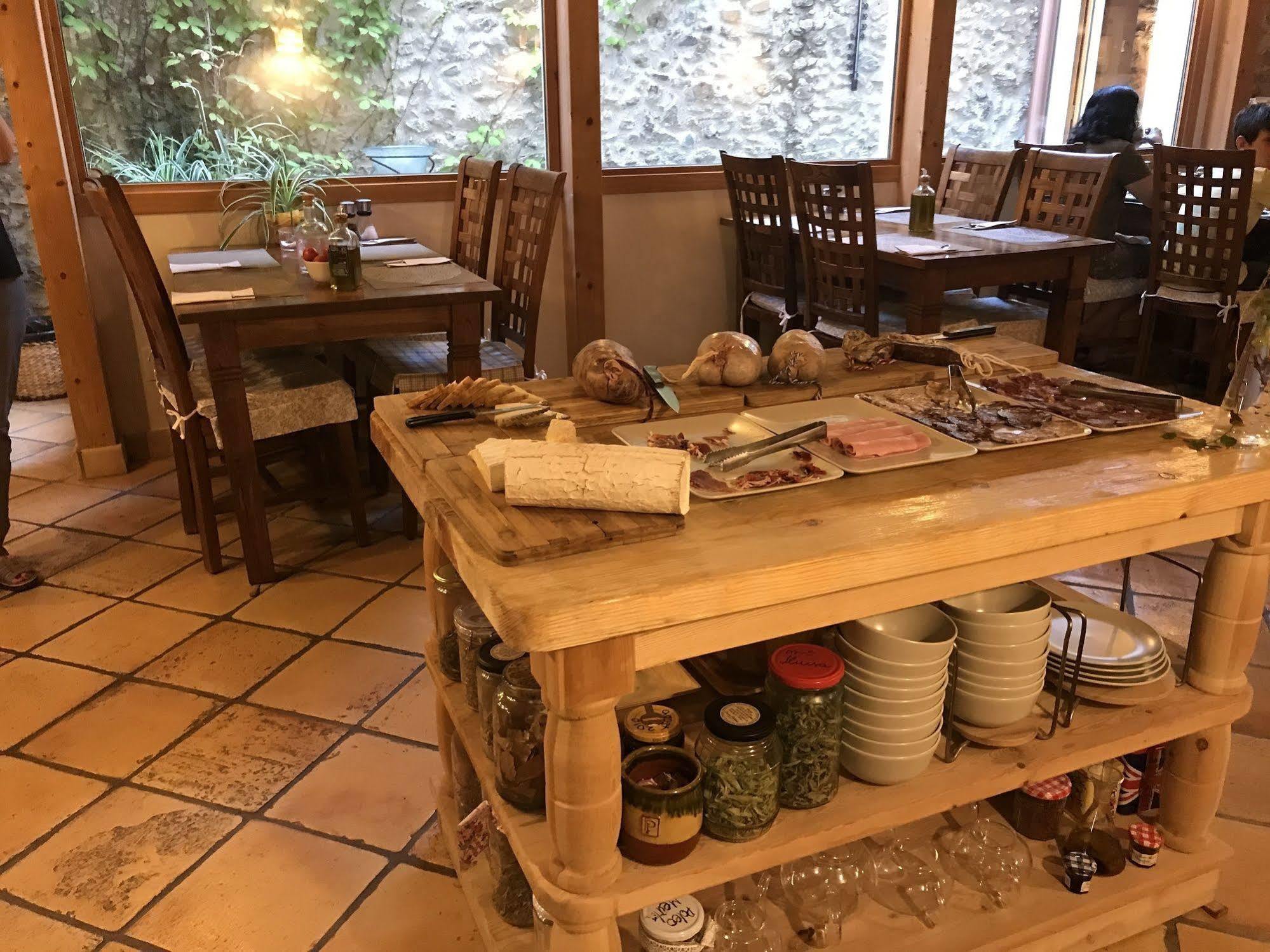 Boutique Niu De Sol Palau Saverdera